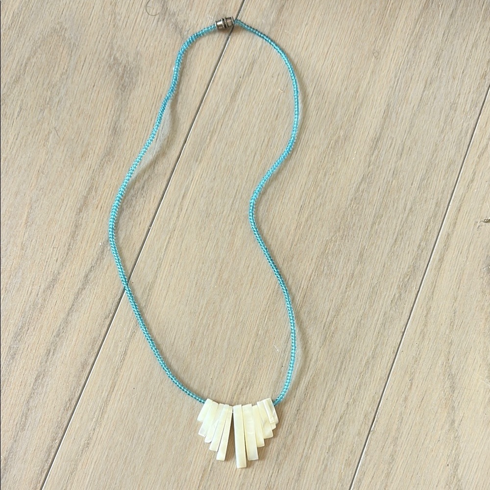 Elegant Pearl and Glass Necklace